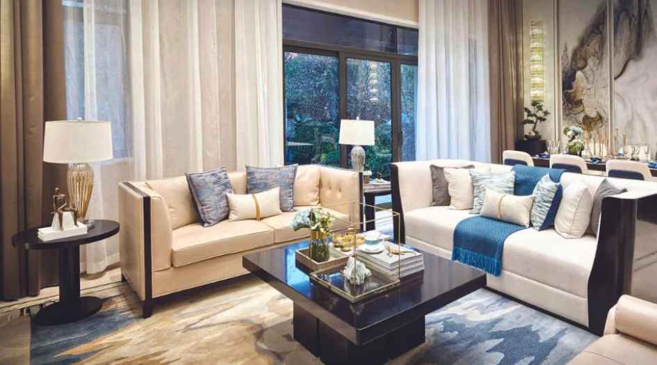 The-Gateway-Gallery-Living-Room